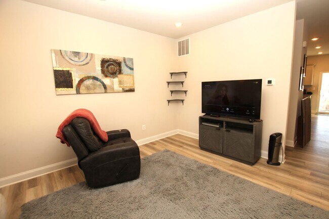 Foto del edificio - Plantation Lakes a golf community with numerous amenities for residents to enjoy.