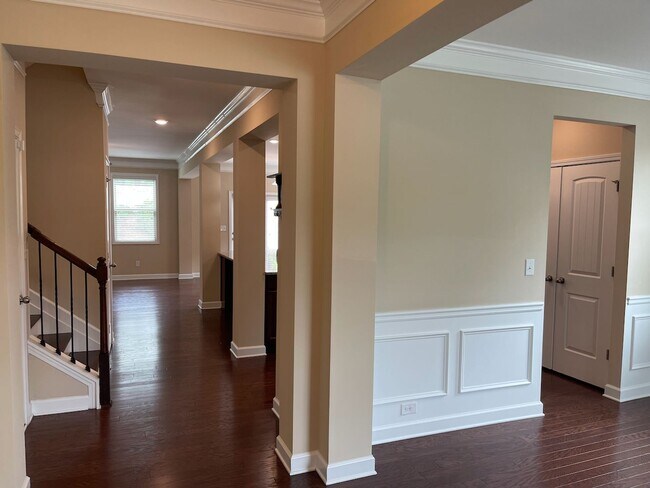 Building Photo - Large, Beautiful Home in Berkeley Hills Estate