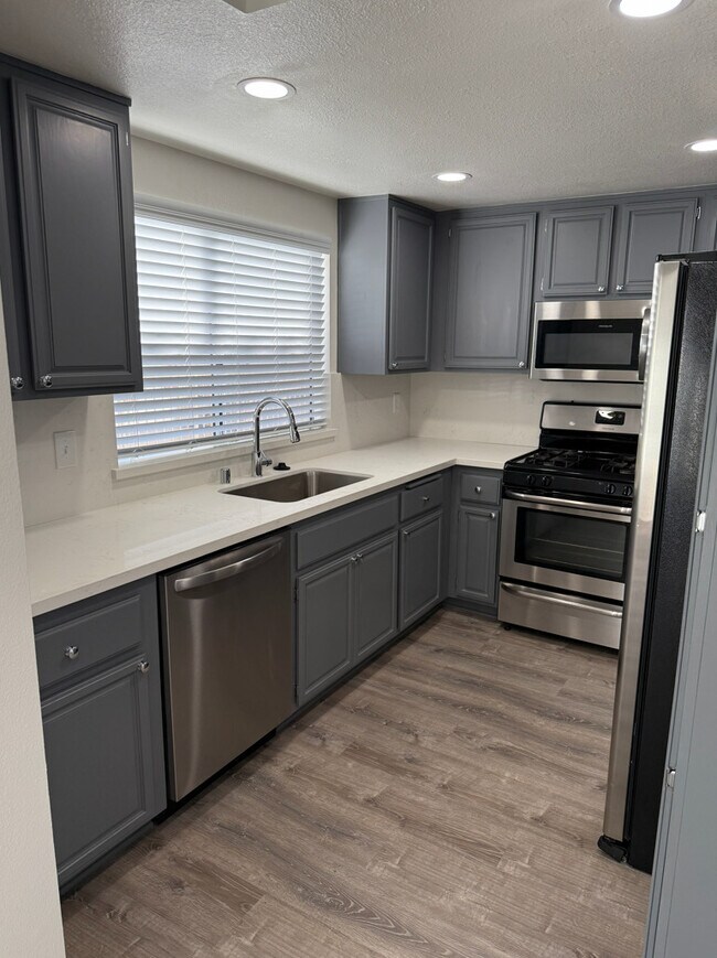 Foto del edificio - 129 Concord St