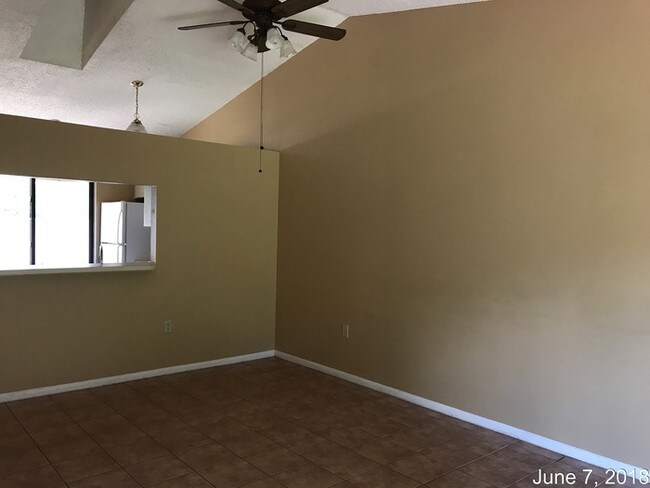 Building Photo - 9950 Burl Way