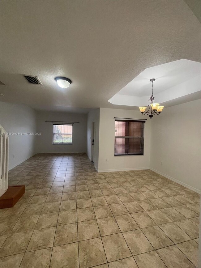 Building Photo - 5803 Siena Ln