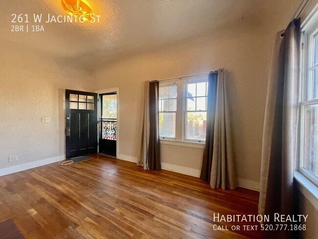 Building Photo - Historic 2Bed/1Bath Home with a Workshop i...