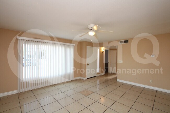 Foto del edificio - 5644 S 44th Pl