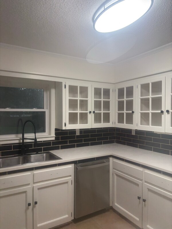 Foto del edificio - 900 Broadmoor Blvd