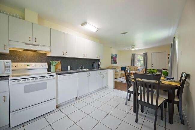 Foto del edificio - 359 W D Rd