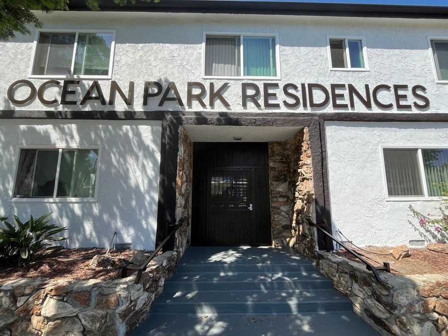 Ocean Park Residences - 3401 Ocean Park Blvd