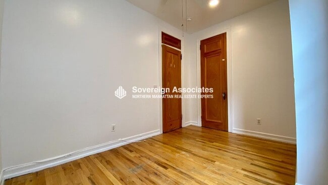Building Photo - 4305 Broadway