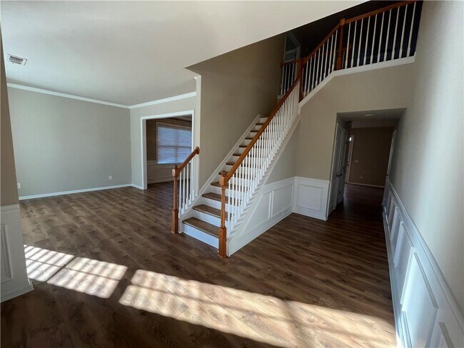 Building Photo - 4770 Plainsman Cir