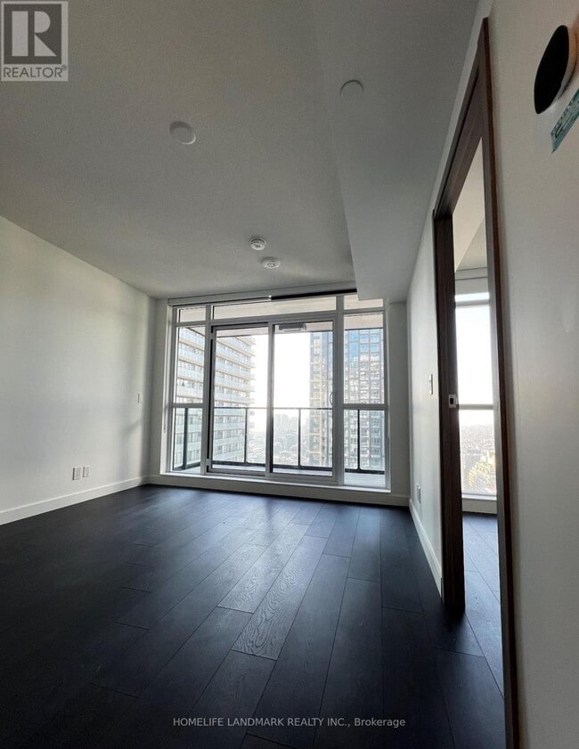 Building Photo - 38 Widmer St