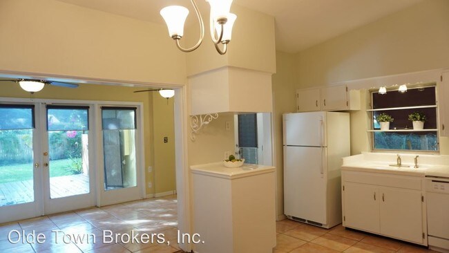 Building Photo - 600 Delaney Park Dr