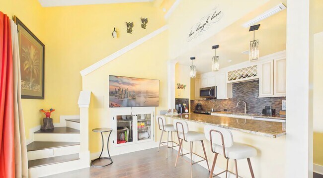 Foto del edificio - 17614 Front Beach Rd