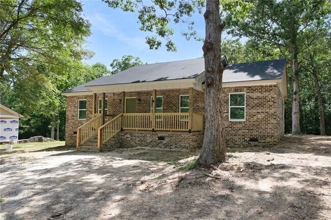 Building Photo - 135 Holly Creek Dr