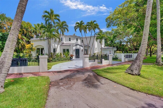 Building Photo - 6355 La Gorce Dr