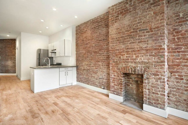 Building Photo - 536 Bergen St