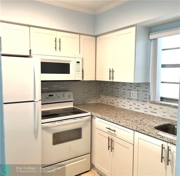 Foto del edificio - 6505 Winfield Blvd