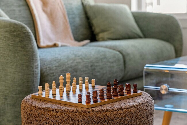 Building Photo - 2231-2281 81 St S W