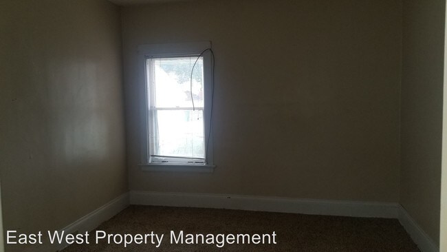 Building Photo - 962-964 88th Ave W