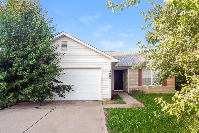 Building Photo - 4009 Dogwood Ln