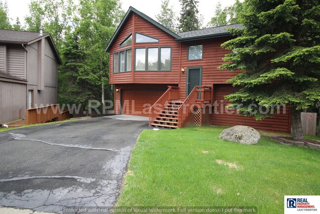 Foto del edificio - 4 Bedroom Eagle River Home in Quiet Culdesac