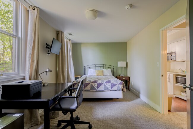 Building Photo - 2 Willets Pl