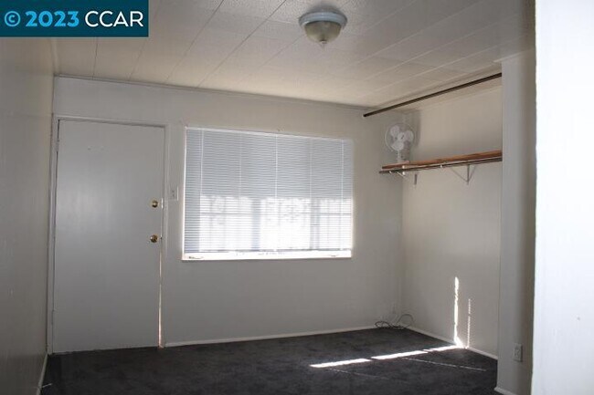 Building Photo - 2031 Nevin Ave