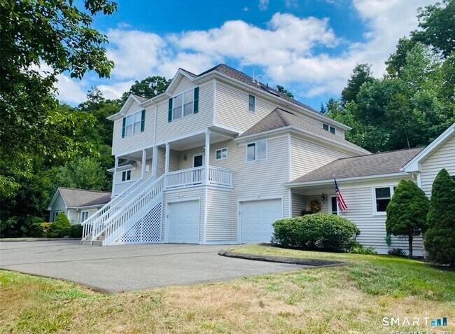 Foto del edificio - 11 Trout Brook Cir