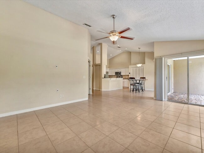 Living room - 5105 39th St W