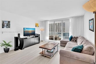 Building Photo - 2301 Collins Ave