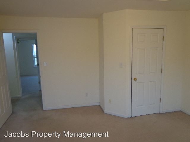 Foto del edificio - 2409 Northampton Dr