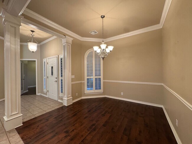 Building Photo - Spacious Home + North Edmond + 3 bedrooms + Study + Edmond Schools + Storm Shelter