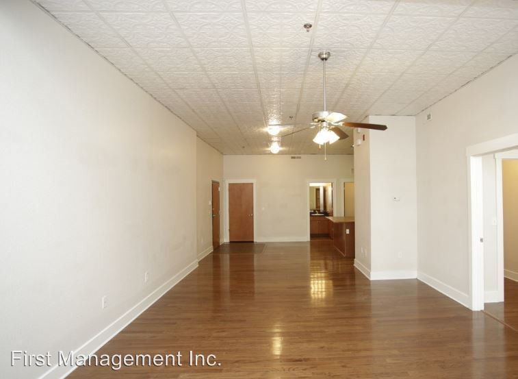 Primary Photo - 2 br, 2 bath Apartment - 10 W 10th St