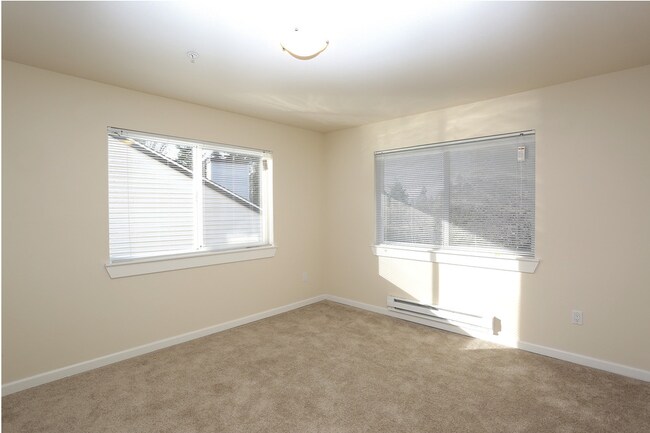 Building Photo - 11801 Ambaum Blvd SW