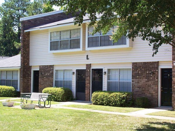 East Villa Apartments - 310 Barrow St Pearl, MS | Apartments.com