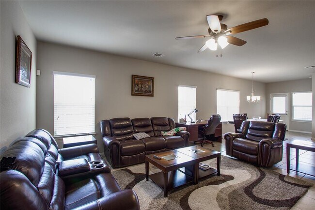 Foto del edificio - 326 Dusky Thrush Dr