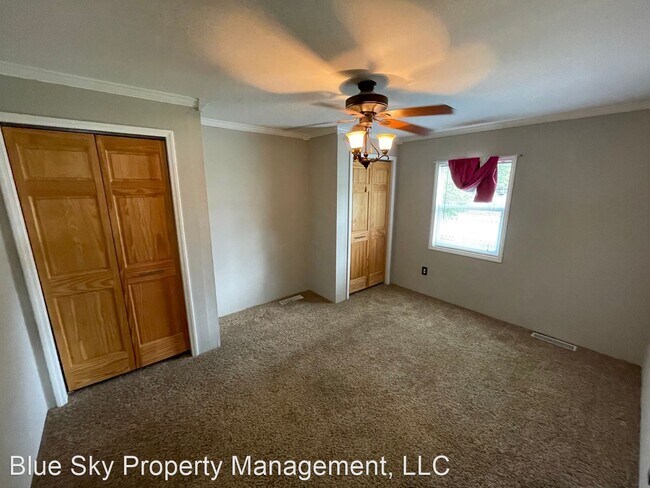 Building Photo - 3 br, 2 bath House - 225 N. Greenbriar Rd.