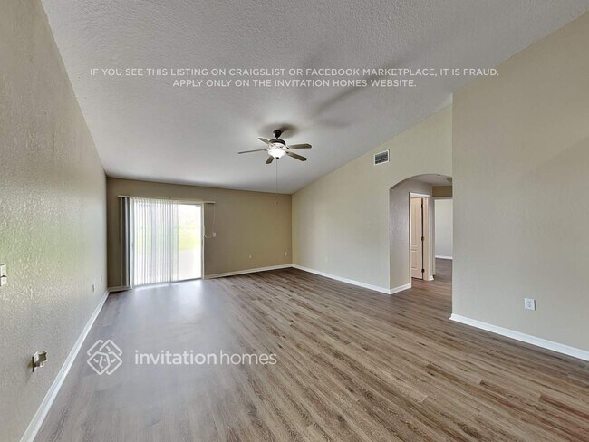 Foto del edificio - 199 Athabasca Dr