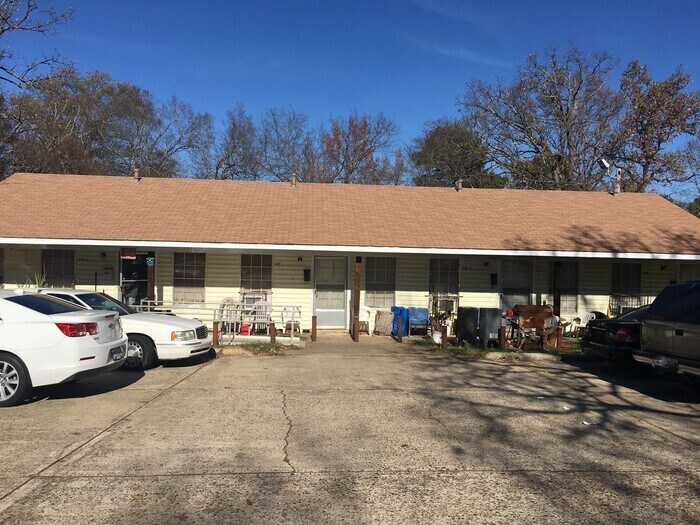 Primary Photo - 1 bedroom efficiency