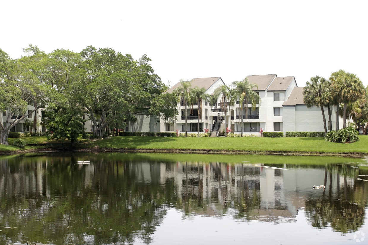 Primary Photo - Legacy at Coconut Creek