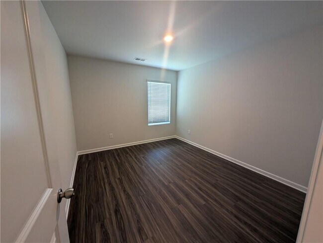 Building Photo - 102 Brexley Dr