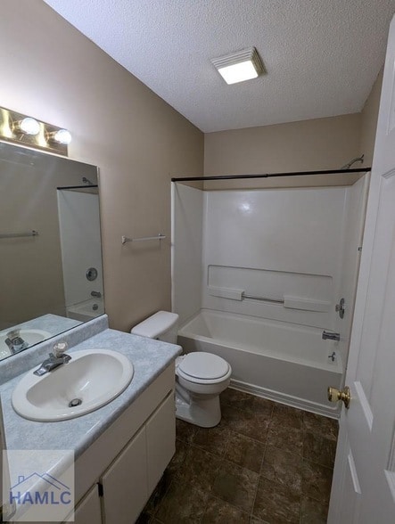 Building Photo - 350 Beverly St