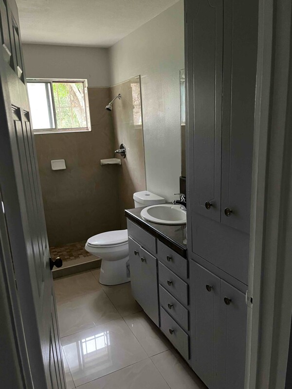 Foto del edificio - 234 E Los Ebanos Blvd