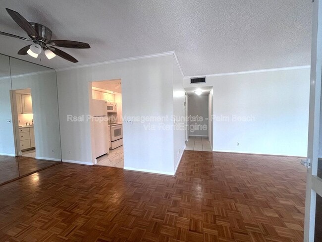 Building Photo - 4201 S Ocean Blvd