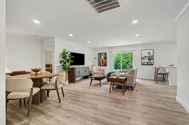 Foto del edificio - 2072 Thimble Creek Dr