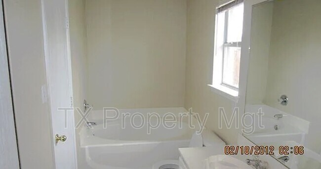 Foto del edificio - 609 Fossil Hill Dr