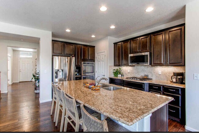 Foto del edificio - 14969 Melco Ave