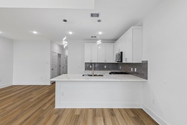 Foto del edificio - 8109 Hamlet St