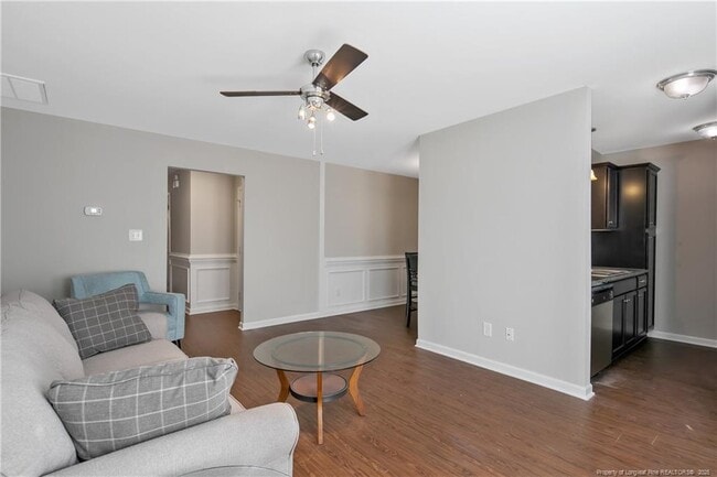 Building Photo - 2615 Gardner Park Dr