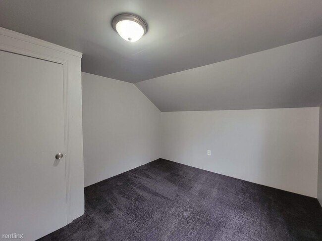 Building Photo - 4 br, 1 bath House - 18034 Birwood St