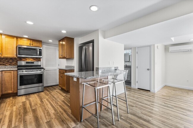 Foto del edificio - 2 Deane Ave