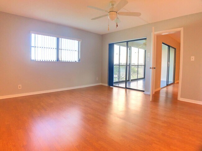 Foto del edificio - 7076 Huntington Ln